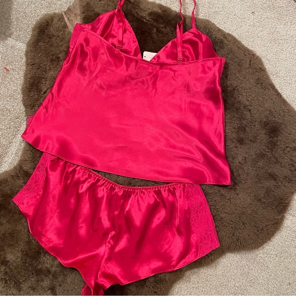 La Senza Lingerie/ Sleepwear set - Picture 2 of 7